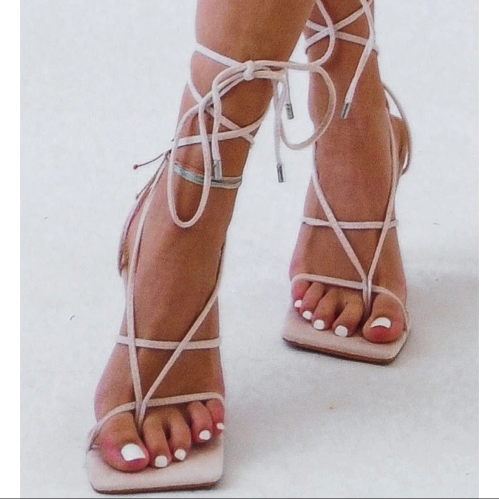 Tie up Heels